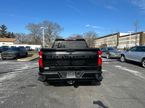 2022 Chevrolet Silverado 1500 Custom