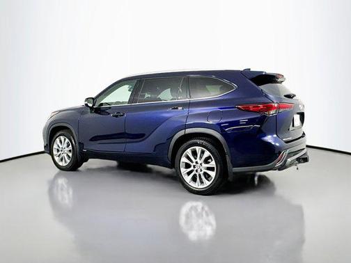 2022 Toyota Highlander Hybrid Limited