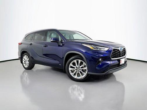 2022 Toyota Highlander Hybrid Limited