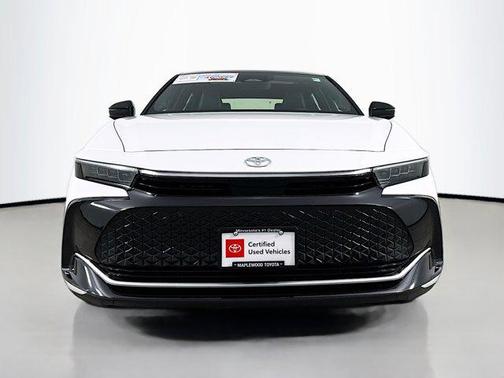 Oxygen White 2026 Toyota Crown Limited