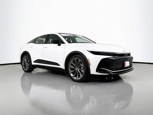 Oxygen White 2026 Toyota Crown Limited