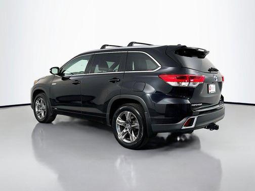 2019 Toyota Highlander Hybrid Platinum