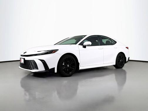 Ice Cap 2026 Toyota Camry SE