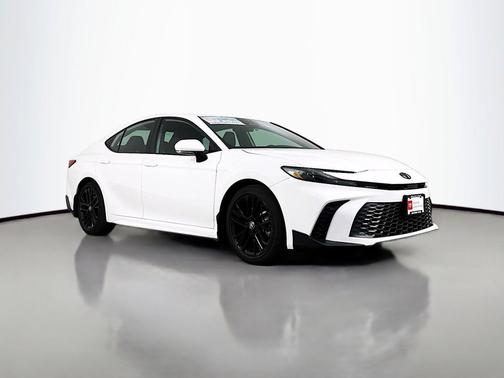 Ice Cap 2026 Toyota Camry SE