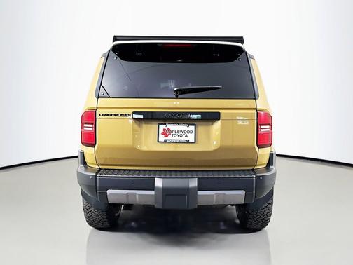 Trail Dust/Gray Scape 2025 Toyota Land Cruiser Base