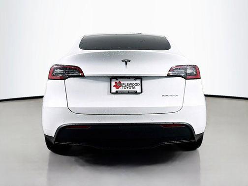 2022 Tesla Model Y Long Range Dual Motor All-Wheel Drive