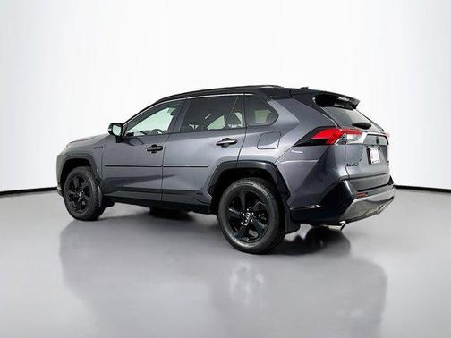 2021 Toyota RAV4 Hybrid SE