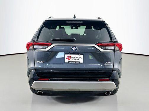 2024 Toyota RAV4 Hybrid SE
