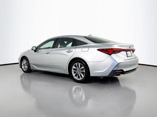 2019 Toyota Avalon XLE