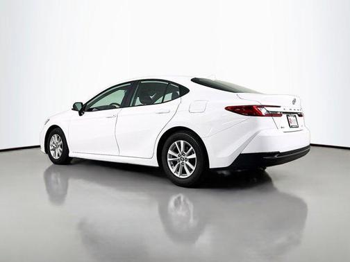 Ice Cap 2025 Toyota Camry LE