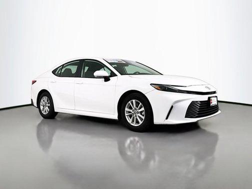 Ice Cap 2025 Toyota Camry LE