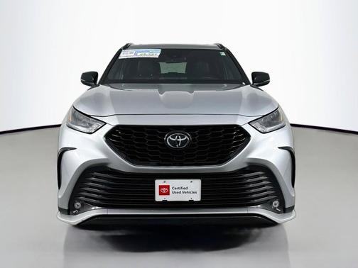 Celestial Silver Metallic 2025 Toyota Highlander XSE