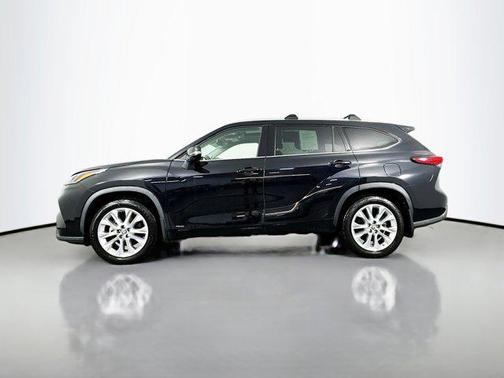 2022 Toyota Highlander Hybrid Limited