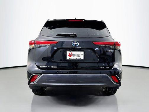 2022 Toyota Highlander Hybrid Limited