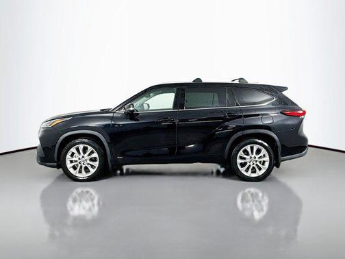 2022 Toyota Highlander Hybrid Limited