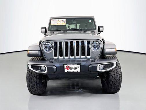 2022 Jeep Gladiator Overland