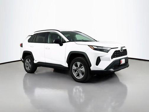 Ice Cap 2025 Toyota RAV4 Hybrid LE