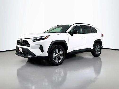 Ice Cap 2025 Toyota RAV4 Hybrid LE
