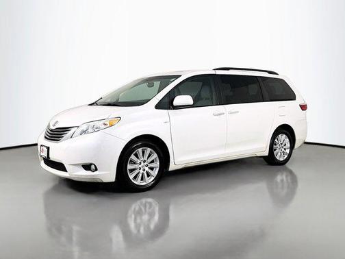 2016 Toyota Sienna XLE Premium