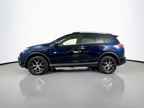 2017 Toyota RAV4 SE