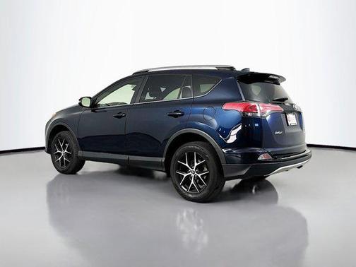 2017 Toyota RAV4 SE
