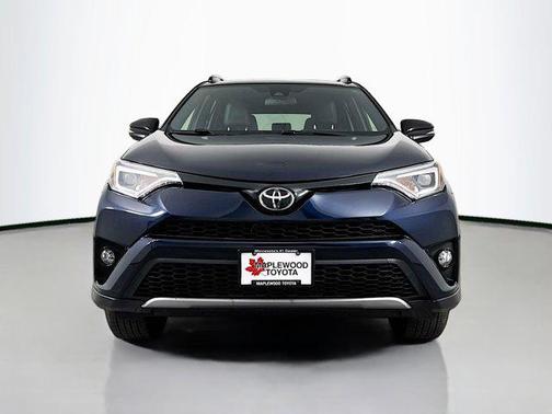 2017 Toyota RAV4 SE