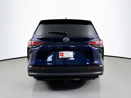 2021 Toyota Sienna XLE 7 Passenger