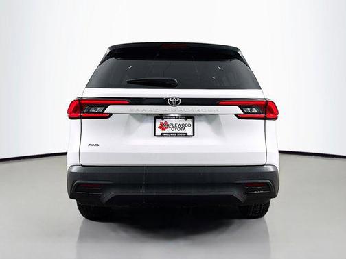 2025 Toyota Highlander LE