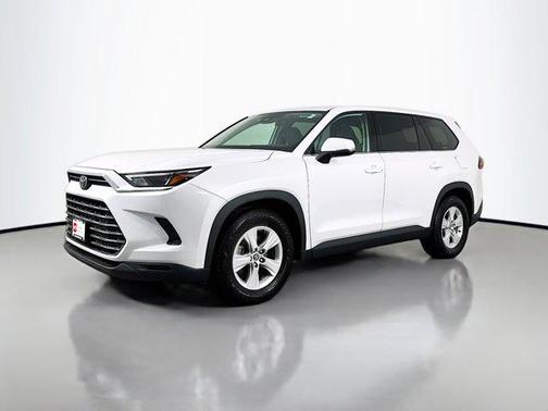 2025 Toyota Highlander LE