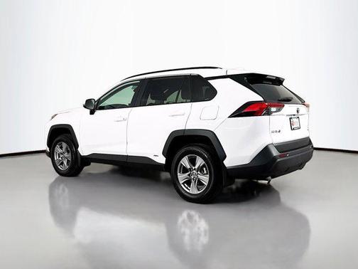 2022 Toyota RAV4 Hybrid LE