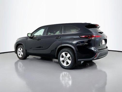 Midnight Black Metallic 2024 Toyota Highlander LE