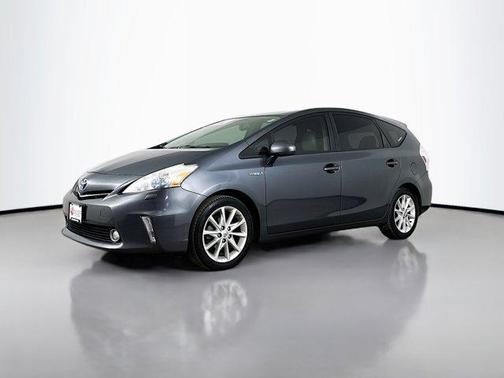 2013 Toyota Prius v Five