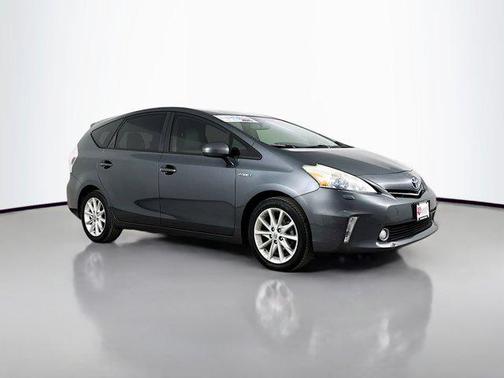 2013 Toyota Prius v Five