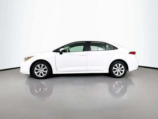 Ice 2024 Toyota Corolla LE