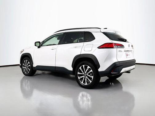 2025 Toyota Corolla Cross XLE