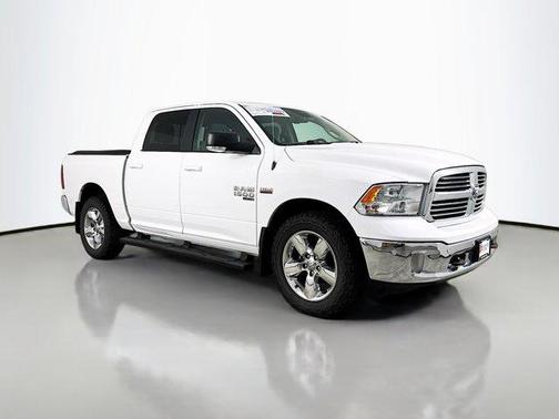 Bright White Clearcoat 2019 RAM 1500 Big Horn
