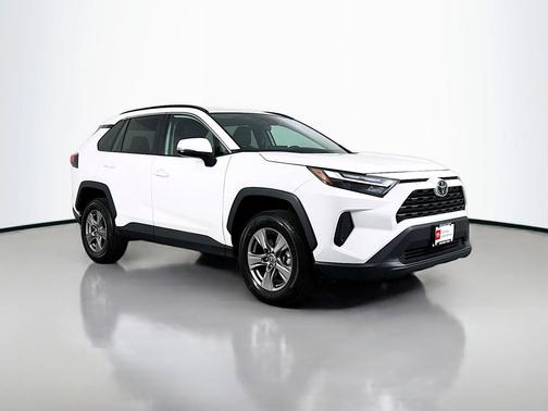 Ice Cap 2025 Toyota RAV4 XLE