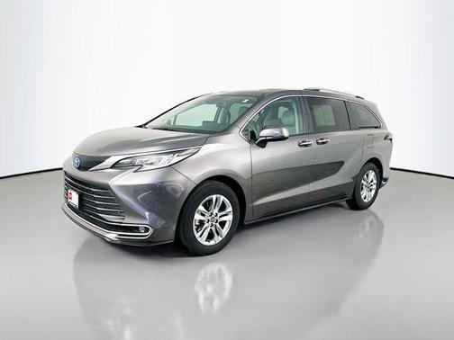 2024 Toyota Sienna Limited 7-Passenger