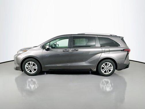 2024 Toyota Sienna Limited 7-Passenger