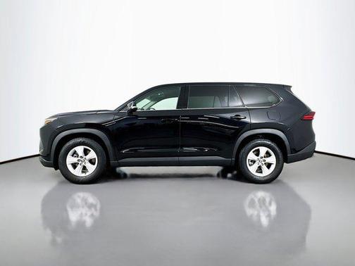 2025 Toyota Highlander LE
