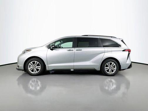 Celestial Silver Metallic 2023 Toyota Sienna XSE 7 Passenger