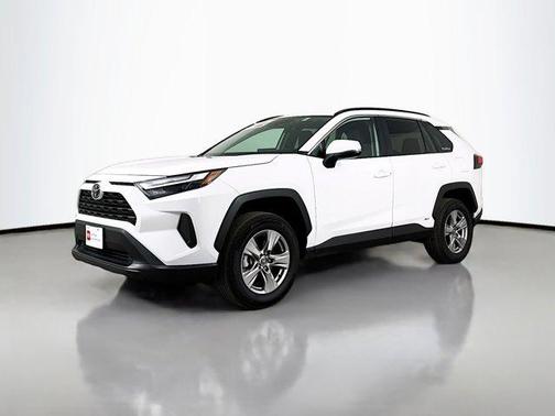 Ice Cap 2025 Toyota RAV4 Hybrid XLE