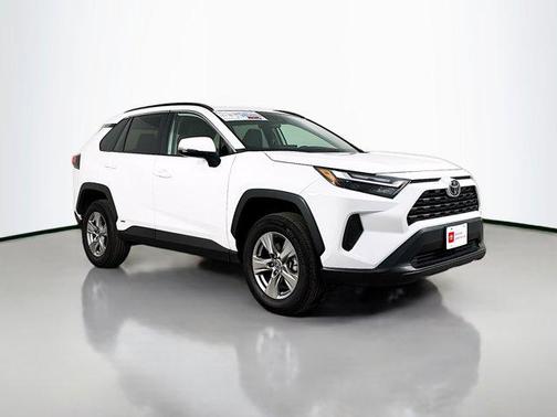 Ice Cap 2025 Toyota RAV4 Hybrid XLE