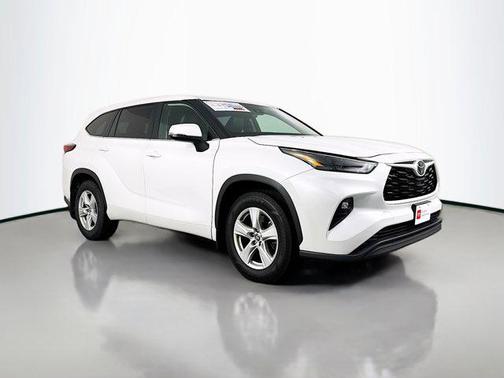 2023 Toyota Highlander LE