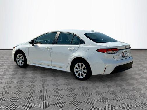 Ice Cap 2024 Toyota Corolla LE