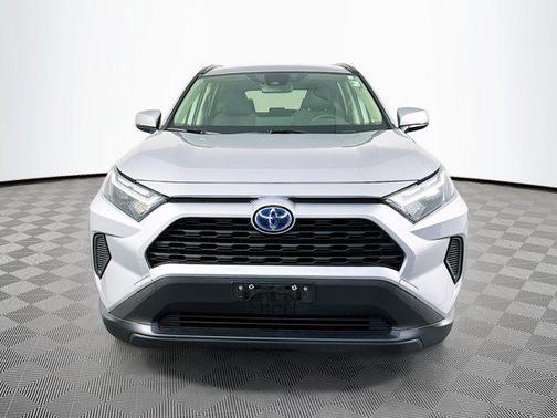 2022 Toyota RAV4 Hybrid XLE