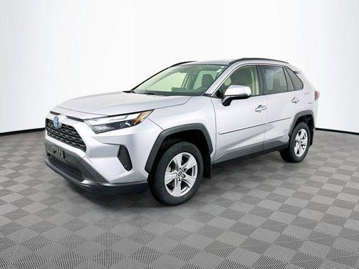 2022 Toyota RAV4 Hybrid XLE