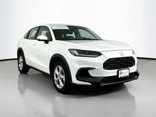 Platinum White Pearl 2023 Honda HR-V LX