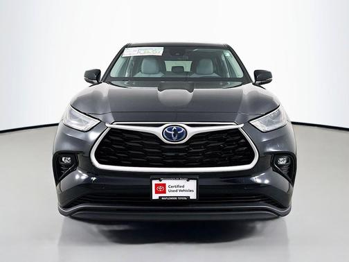 Midnight Black Metallic 2024 Toyota Highlander Hybrid LE