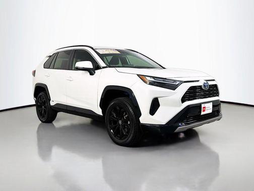 2022 Toyota RAV4 Hybrid SE